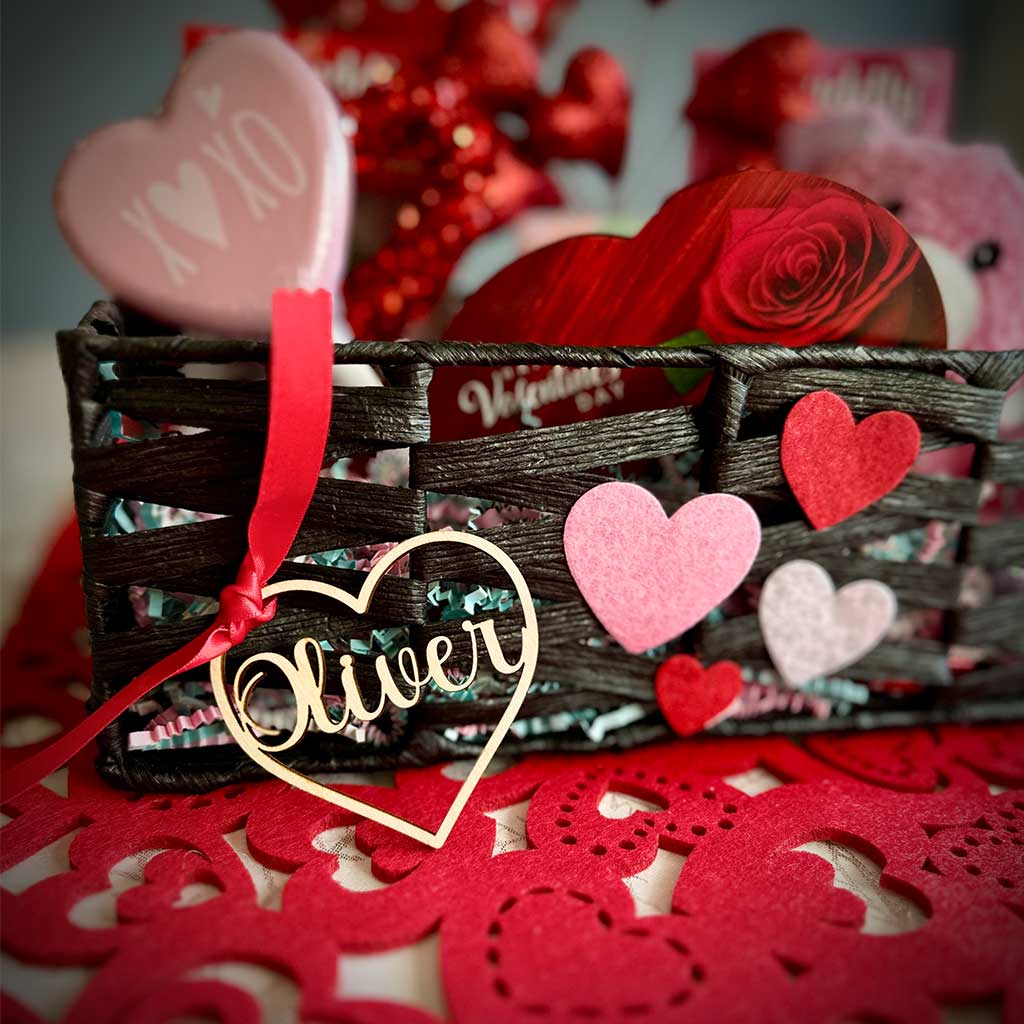 Valentine&#39;s Day Personalized Name Gift Basket Heart Gift Tag