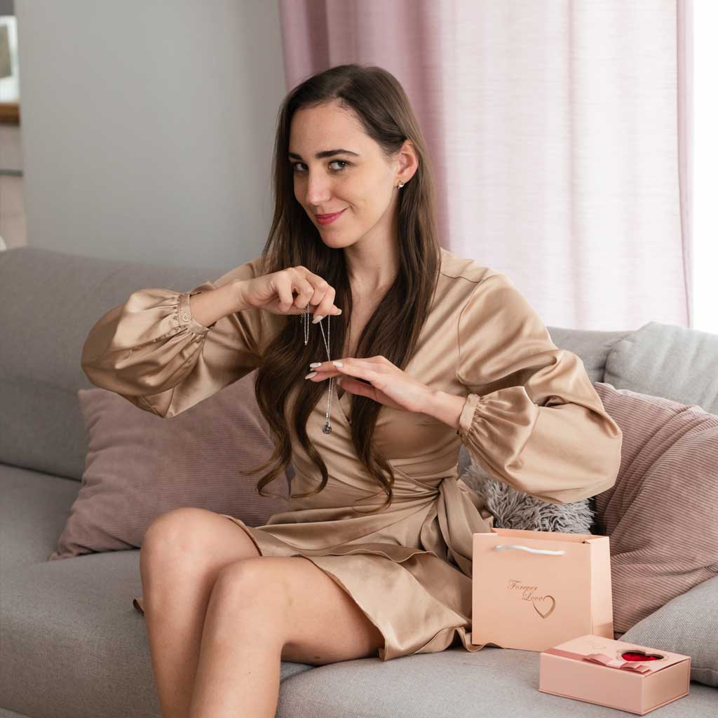 Half Dozen Mini Roses Jewelry Box with Love Necklace Set